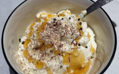 A Delightful Yogurt Fruit Dip for a Summery Treat